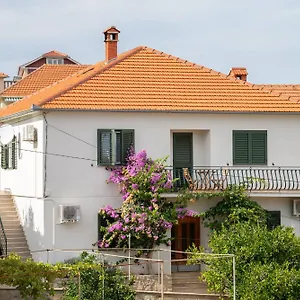 Gasthof Nikola, Božava