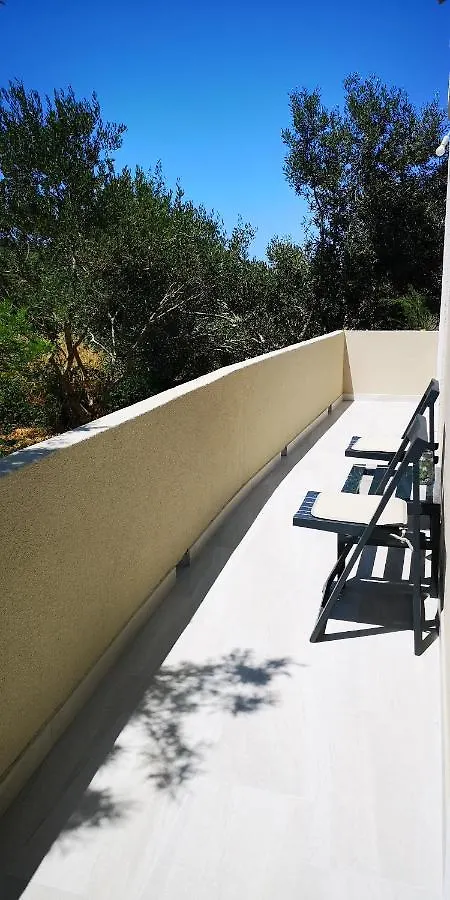 Island Cottage Apartment Božava 別荘